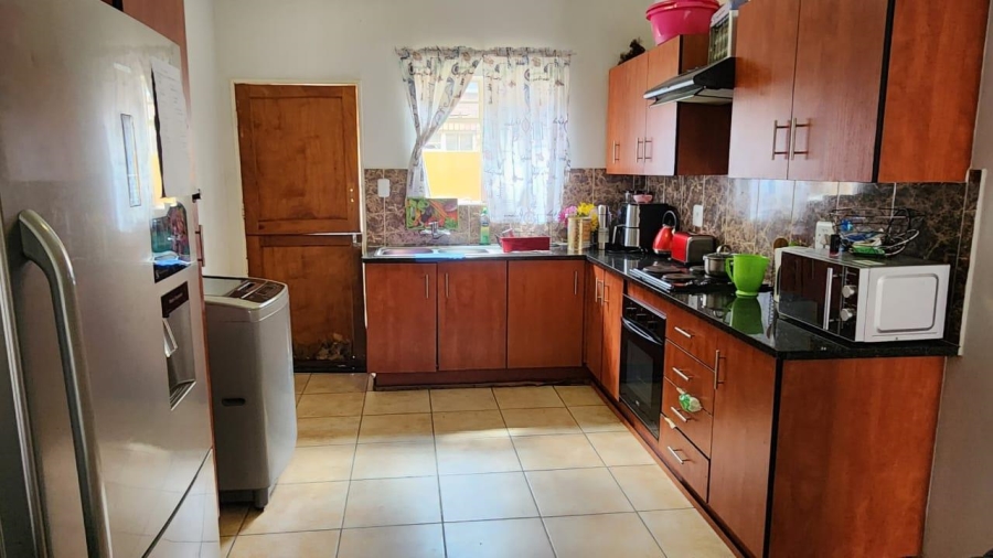 3 Bedroom Property for Sale in Waterval East North West